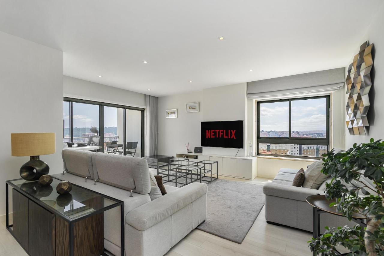 Whome Family Condo - Urban Retreat With Parking, Ac, Elevator In Great Location Lisbon Bagian luar foto