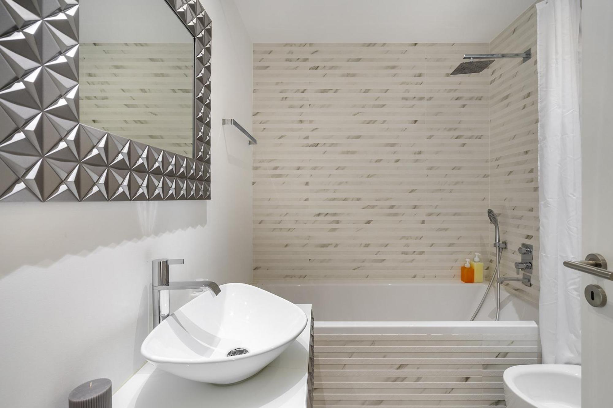 Whome Family Condo - Urban Retreat With Parking, Ac, Elevator In Great Location Lisbon Bagian luar foto