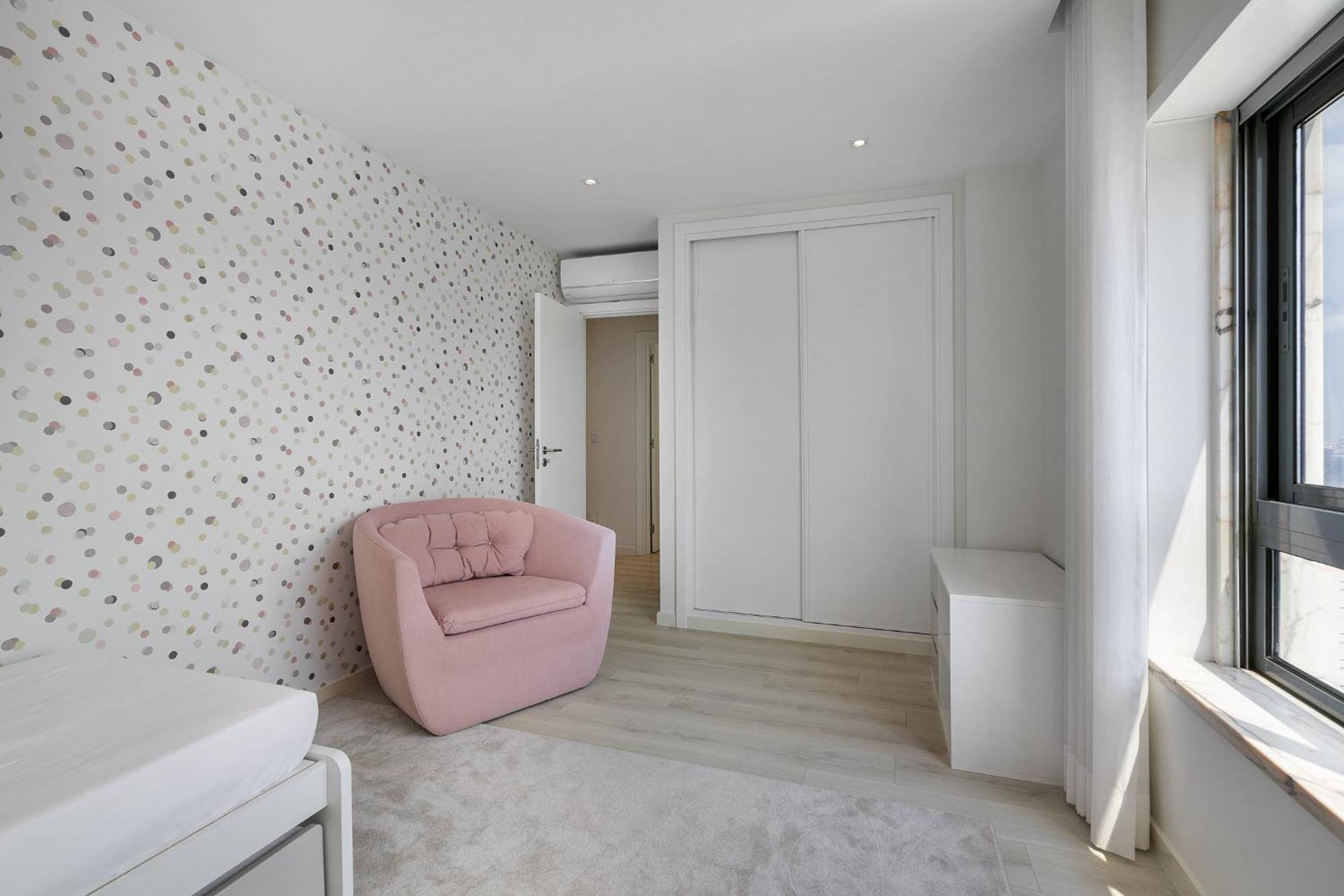 Whome Family Condo - Urban Retreat With Parking, Ac, Elevator In Great Location Lisbon Bagian luar foto