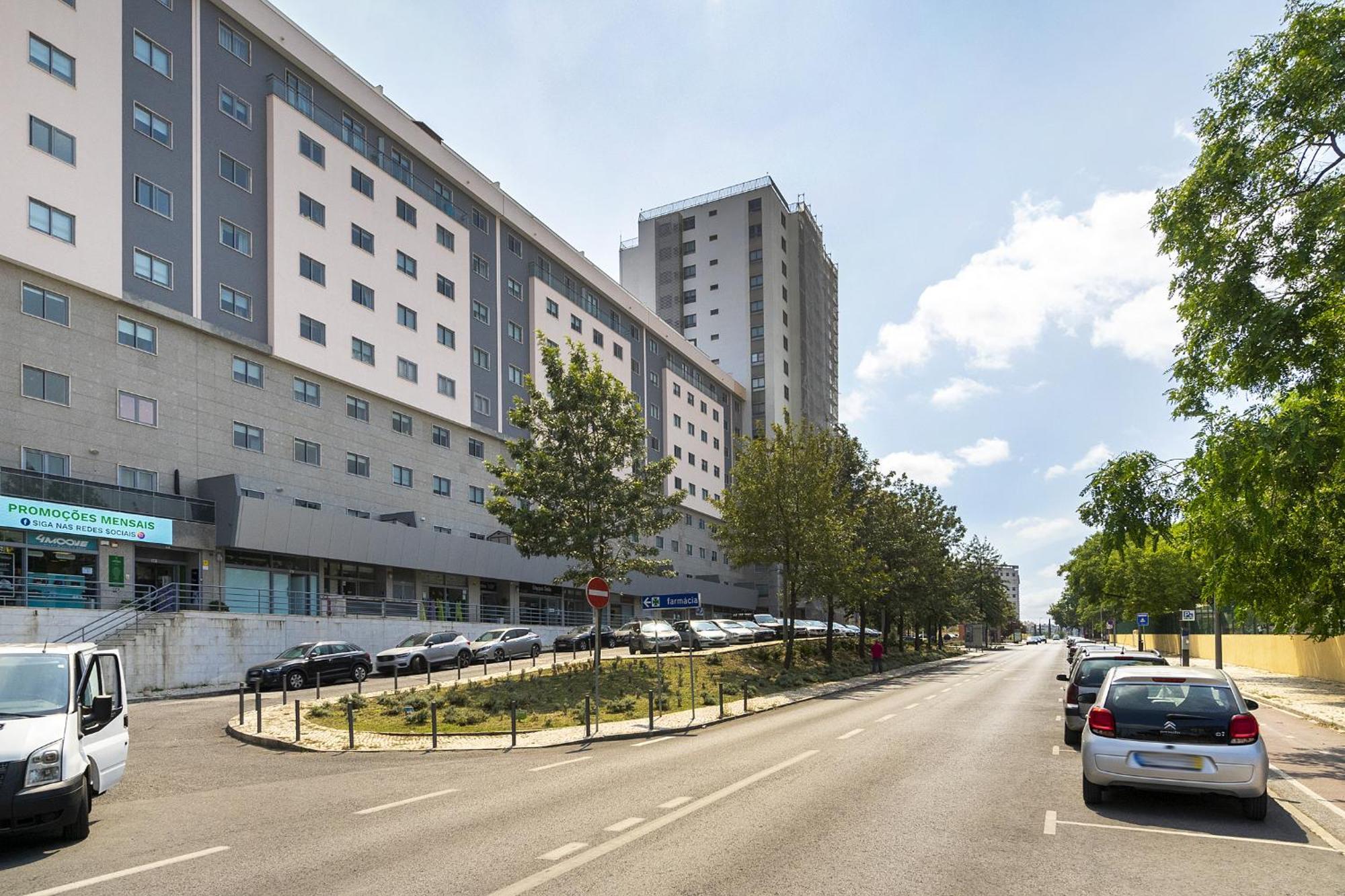 Whome Family Condo - Urban Retreat With Parking, Ac, Elevator In Great Location Lisbon Bagian luar foto